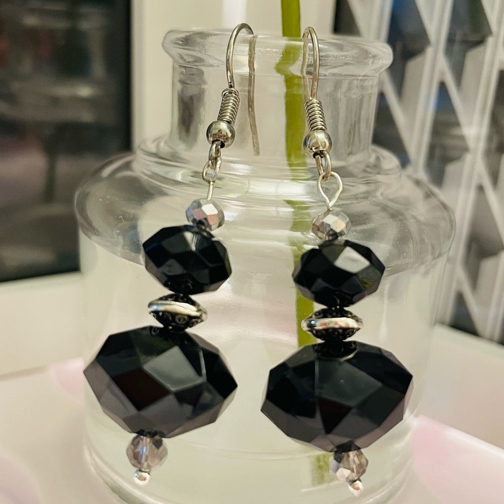 This beautiful handmade earrings are perfect for everyone! Perfect gift..!